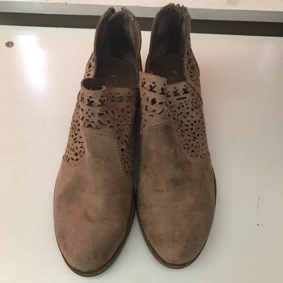 CARLOS SANTANA Sued cutout boots - Picture 3 of 3